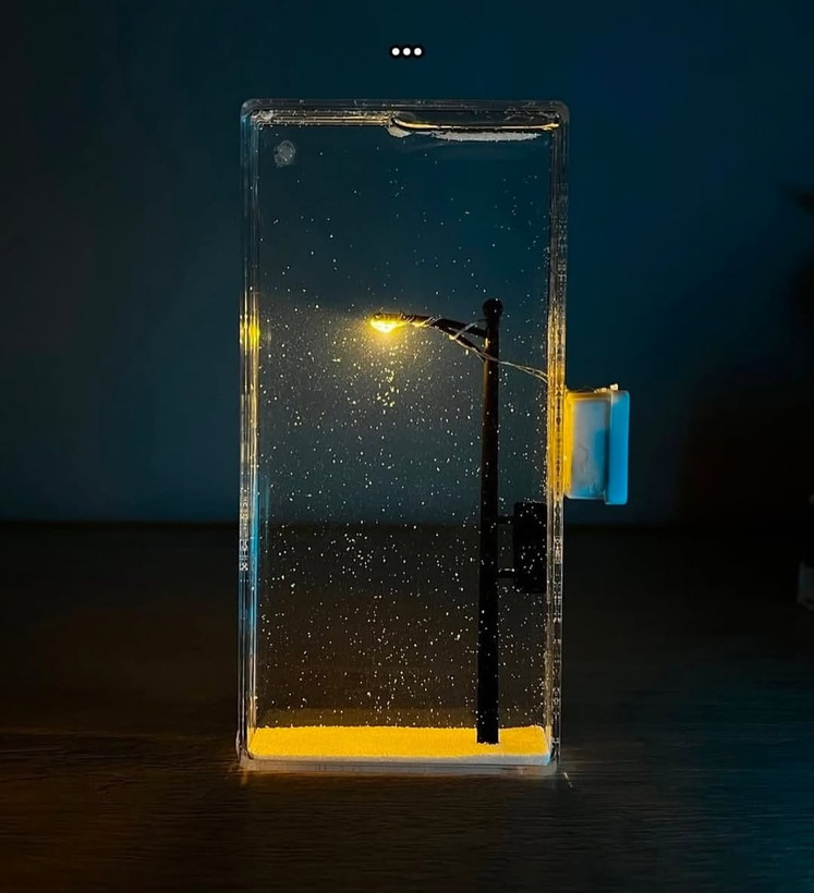 چراغ تیر برق برفی