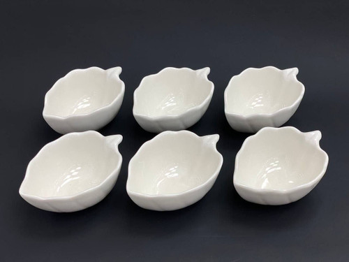 ست کاسه پیاله سرامیکی سفید طرح برگ ۶ عددی جعبهدار