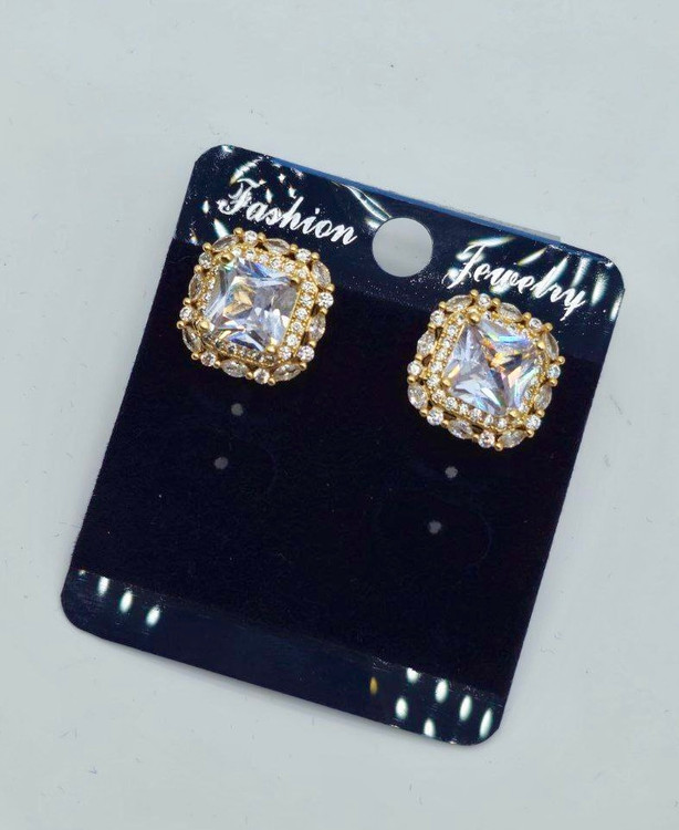 گوشواره نگین دار میخی رنگ ثابت وارداتی