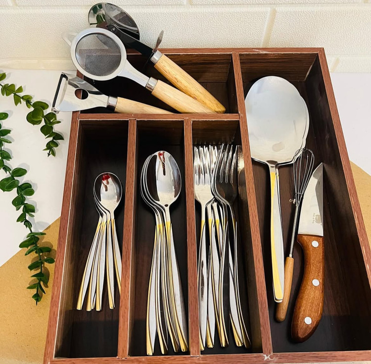 منقسم قاشق چنگال چوبی