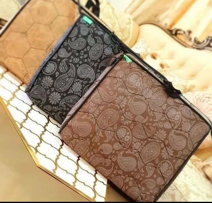 زیر انداز ضد آب کیف دار