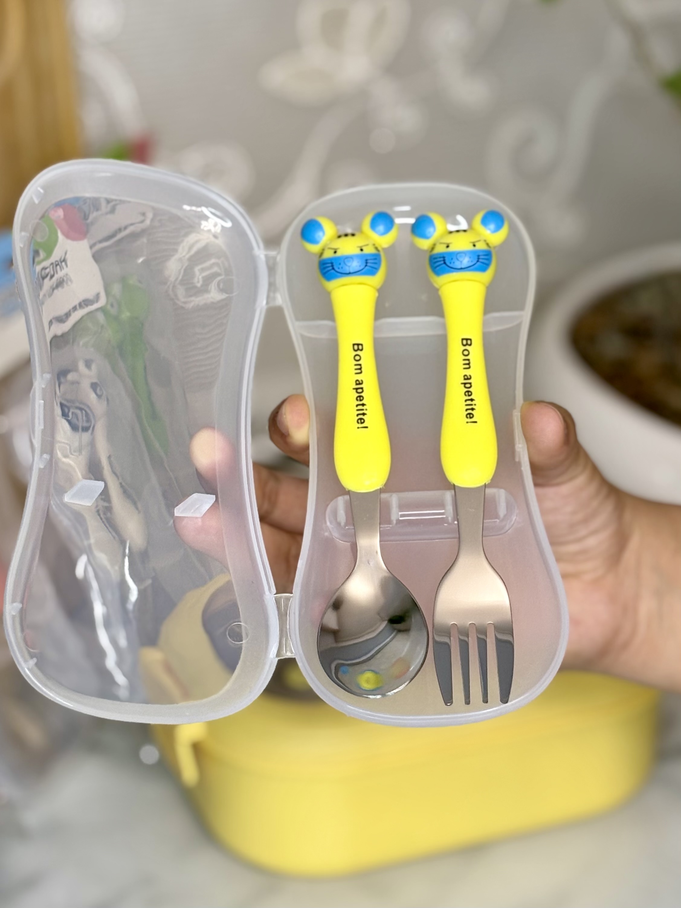 قاشق و چنگال سرو کودک