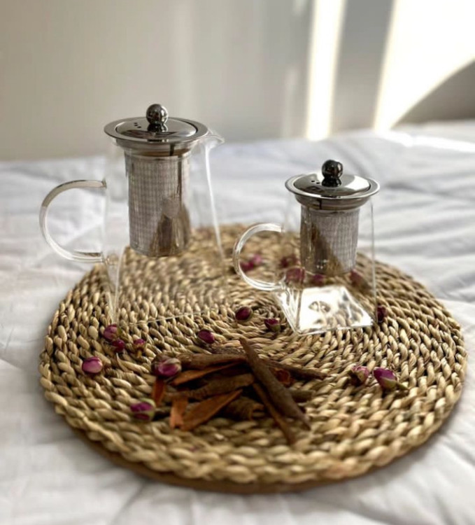 زیر بشقابی حصیری