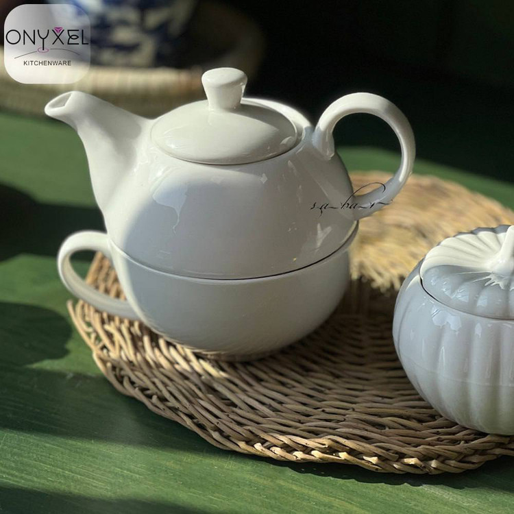 قوری وفنجون چینی